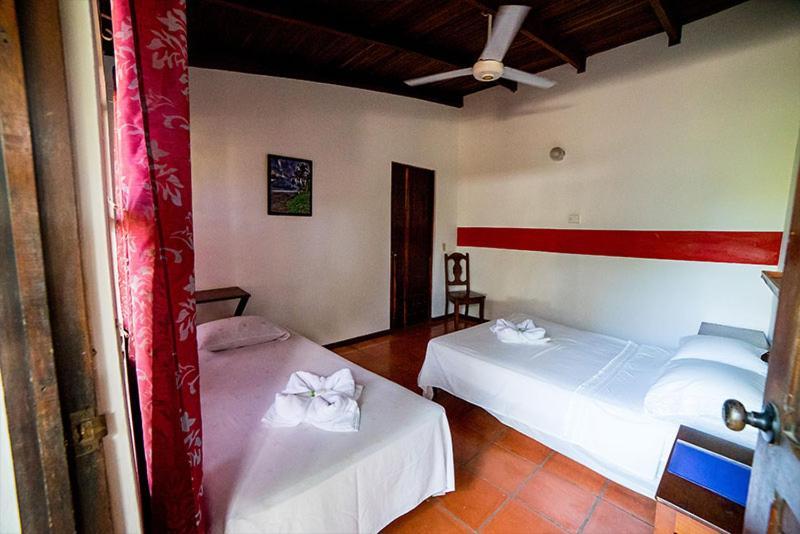 Playa Junquillal Hotel Hibiscus Cabina 4 מראה חיצוני תמונה