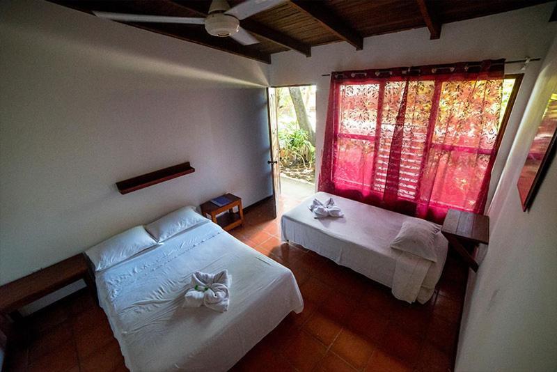 Playa Junquillal Hotel Hibiscus Cabina 4 מראה חיצוני תמונה